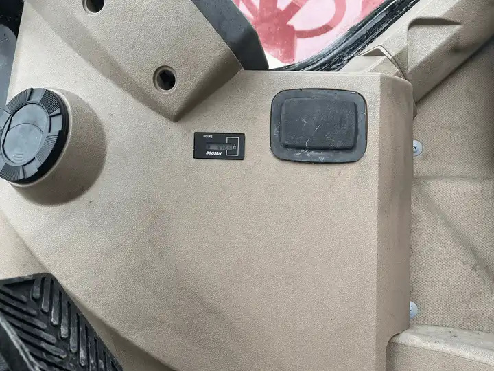 Used Doosan Dh150W-7 Medium 15 Ton Second-Hand Construction Machinery Doosan 60W/150W/210W in Stock - Багер: снимка 2 Used Doosan Dh150W-7 Medium 15 Ton Second-Hand Construction Machinery Doosan 60W/150W/210W in Stock - Багер: снимка 2