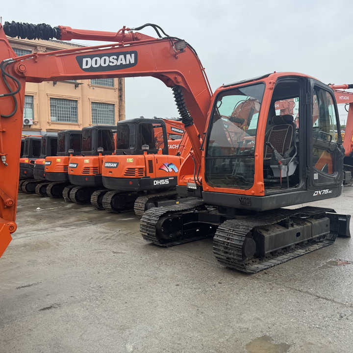 Used Excavator Doosan Dx75-9C Excavators Earth-moving Machinery Doosan Dx60 Dx80 Dx75-9c Dx225 Dh55 Dx60-9c for Sale - Верижен багер: снимка 1 Used Excavator Doosan Dx75-9C Excavators Earth-moving Machinery Doosan Dx60 Dx80 Dx75-9c Dx225 Dh55 Dx60-9c for Sale - Верижен багер: снимка 1
