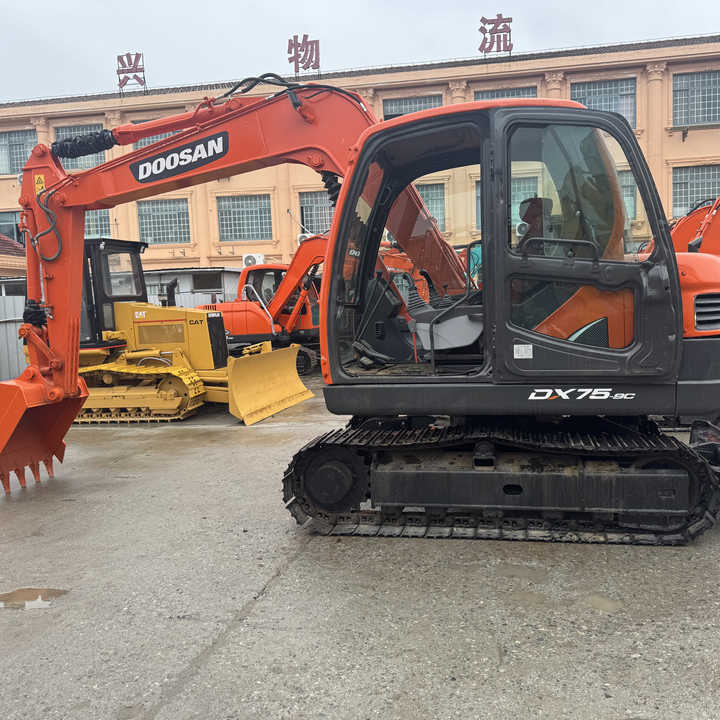 Used Excavator Doosan Dx75-9c Dx80 Dx60 Excavators Machinery Doosan Dx75-9c Dx80 Dx60 Dx225 Good Condition Low Price - Верижен багер: снимка 1 Used Excavator Doosan Dx75-9c Dx80 Dx60 Excavators Machinery Doosan Dx75-9c Dx80 Dx60 Dx225 Good Condition Low Price - Верижен багер: снимка 1