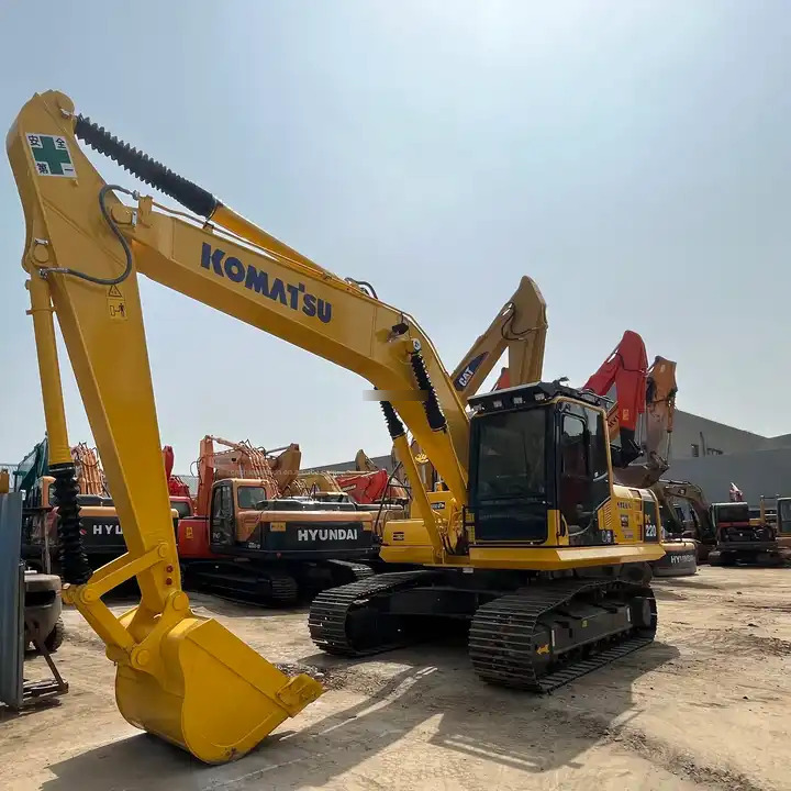 Used Japan Komatsu Pc220-8 Komatsu 20 Ton Excavator With High Quality/komatsu 220 Excavator At Low Price - Багер: снимка 1 Used Japan Komatsu Pc220-8 Komatsu 20 Ton Excavator With High Quality/komatsu 220 Excavator At Low Price - Багер: снимка 1