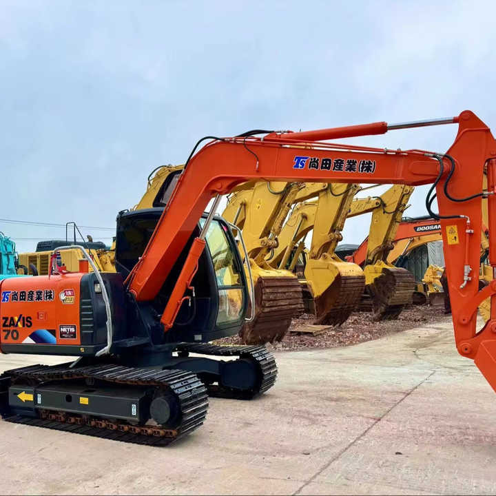 Used Japanese Excavator Hitachi 70 for Sale Hitachi 70 Excavator Hitachi Zx70 - Багер: снимка 1 Used Japanese Excavator Hitachi 70 for Sale Hitachi 70 Excavator Hitachi Zx70 - Багер: снимка 1