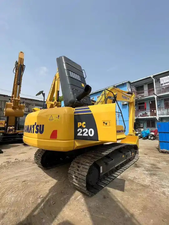 Used Komatsu Pc200-8 Excavator Used Japan Original Komatsu 220 200 Excavator Pc220-8 Excavator Available - Багер: снимка 4 Used Komatsu Pc200-8 Excavator Used Japan Original Komatsu 220 200 Excavator Pc220-8 Excavator Available - Багер: снимка 4