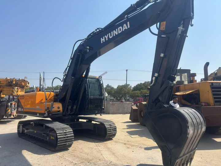Used Original Korea Multifunction Crawler Excavator Hyundai HX220L High Efficiency Hyundai 225LC 220LC in Good Condition on Sale - Багер: снимка 4 Used Original Korea Multifunction Crawler Excavator Hyundai HX220L High Efficiency Hyundai 225LC 220LC in Good Condition on Sale - Багер: снимка 4