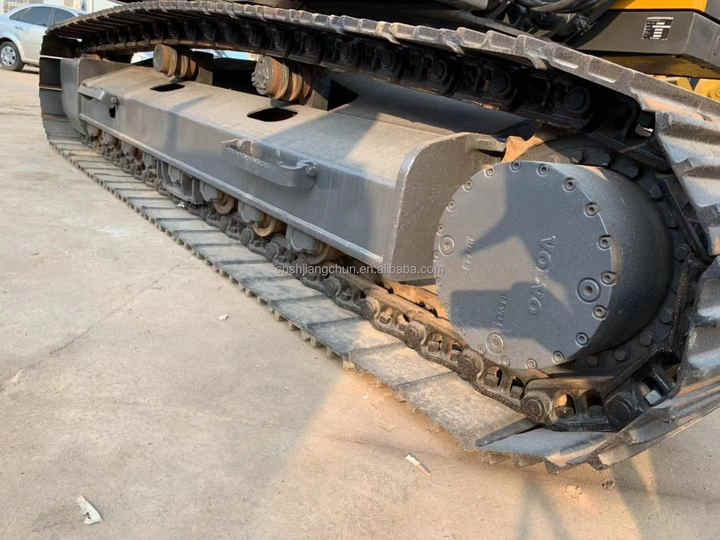 Used Original Volvo Excavator EC210B machinery in stock for sale with high quality and good price - Верижен багер: снимка 5 Used Original Volvo Excavator EC210B machinery in stock for sale with high quality and good price - Верижен багер: снимка 5