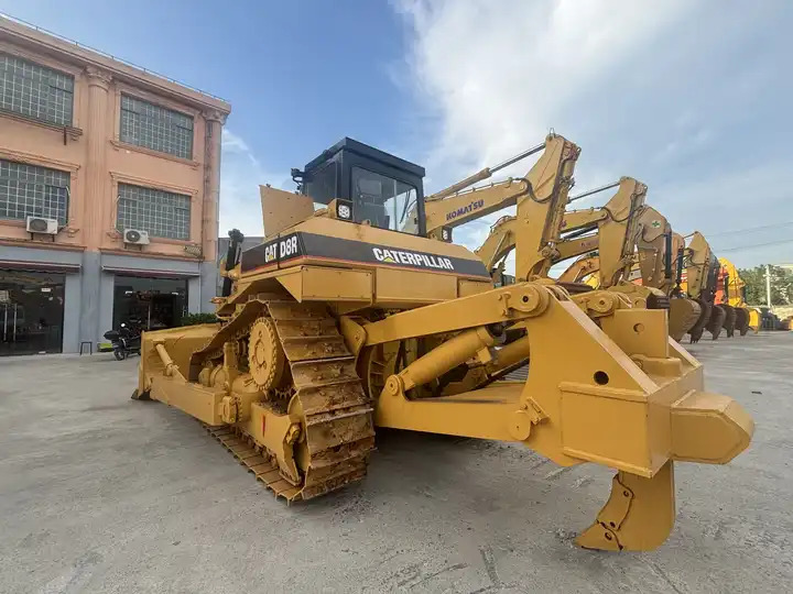 Used caterpillar bulldozer d8r for sale original used crawler bulldozer - Булдозер: снимка 4 Used caterpillar bulldozer d8r for sale original used crawler bulldozer - Булдозер: снимка 4