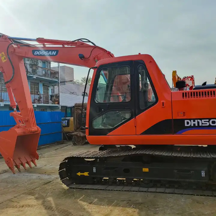 Well-maintained Cheap Price Korea Original Used Doosan Dh150,Dh150lc-7 Crawler Excavator in Shanghai - Верижен багер: снимка 1 Well-maintained Cheap Price Korea Original Used Doosan Dh150,Dh150lc-7 Crawler Excavator in Shanghai - Верижен багер: снимка 1