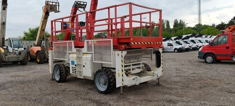 Genie GS3390 - 12,06 m - 4x4 - diesel - Ножична работна платформа: снимка 1 Genie GS3390 - 12,06 m - 4x4 - diesel - Ножична работна платформа: снимка 1