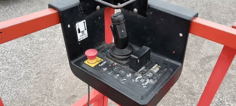 Ножична работна платформа Genie GS3390 - 12,06 m - 4x4 - diesel: снимка 14