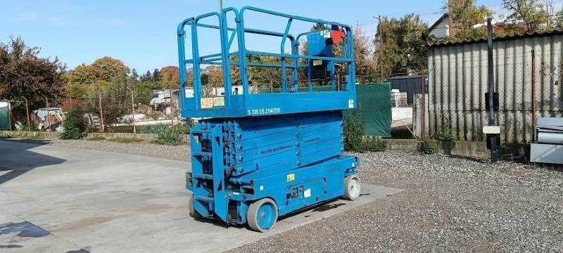 Genie GS4047 - 13,7m - electric  - Ножична работна платформа: снимка 2 Genie GS4047 - 13,7m - electric  - Ножична работна платформа: снимка 2