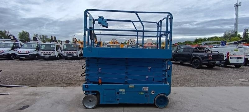 Genie GS4047 - 13,7m - electric - Ножична работна платформа: снимка 5 Genie GS4047 - 13,7m - electric - Ножична работна платформа: снимка 5