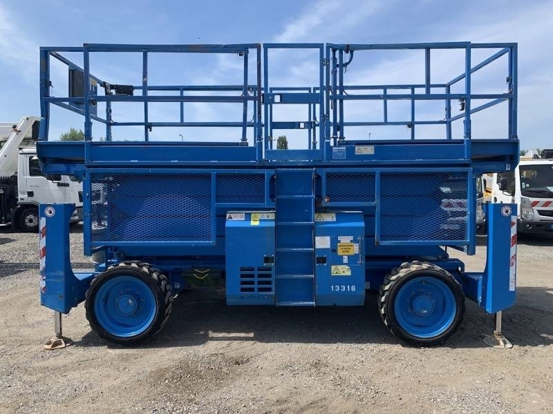 Genie GS4390 - 15,11m, diesel, 4x4 - Ножична работна платформа: снимка 5 Genie GS4390 - 15,11m, diesel, 4x4 - Ножична работна платформа: снимка 5
