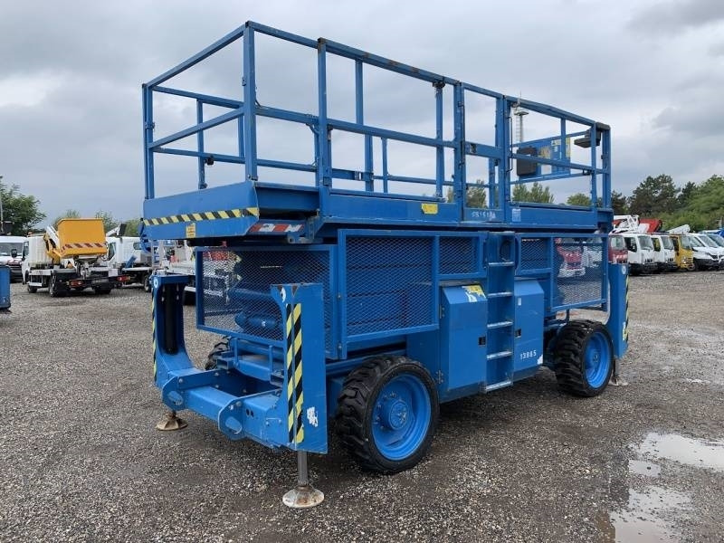Genie GS4390 - 15,11m, diesel, 4x4 - Ножична работна платформа: снимка 2 Genie GS4390 - 15,11m, diesel, 4x4 - Ножична работна платформа: снимка 2