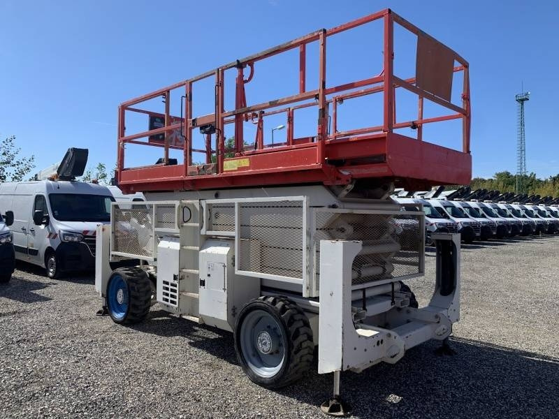 Genie GS5390 - 18m - 4x4 - Diesel - Ножична работна платформа: снимка 1 Genie GS5390 - 18m - 4x4 - Diesel - Ножична работна платформа: снимка 1