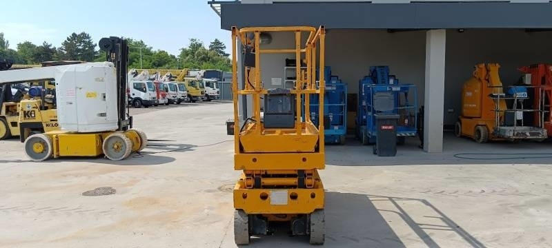 Haulotte Compact 8 - 8m, electric - Ножична работна платформа: снимка 3 Haulotte Compact 8 - 8m, electric - Ножична работна платформа: снимка 3
