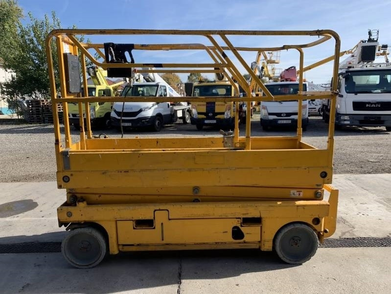 Haulotte Compact 8 - 8m, electric - Ножична работна платформа: снимка 5 Haulotte Compact 8 - 8m, electric - Ножична работна платформа: снимка 5