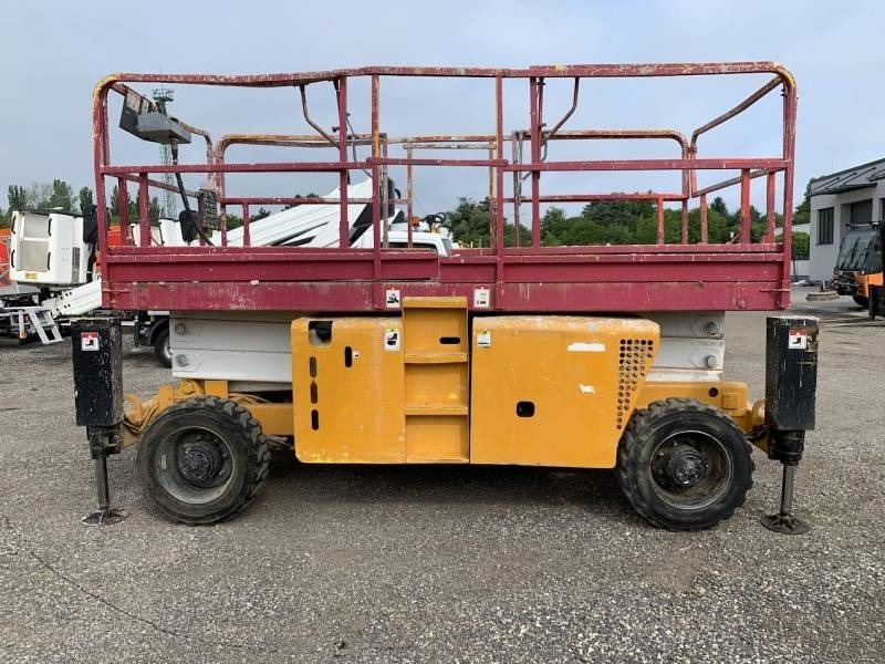 Haulotte H12SX - 12m, 4x4, diesel - Ножична работна платформа: снимка 4 Haulotte H12SX - 12m, 4x4, diesel - Ножична работна платформа: снимка 4