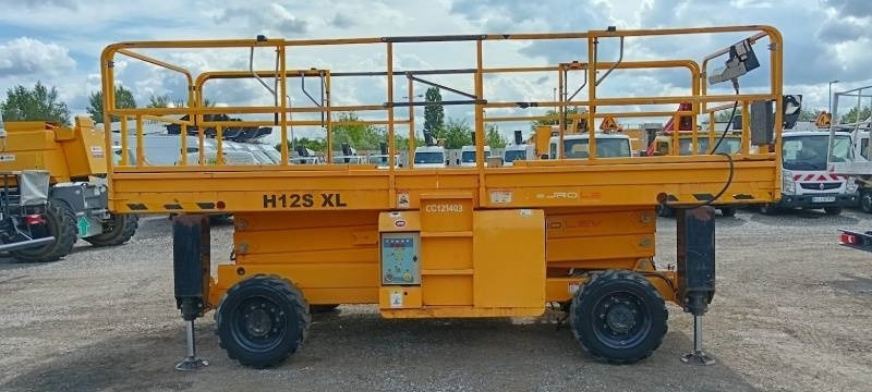 Haulotte H12SXLNT - 12m, 4x4, diesel - Ножична работна платформа: снимка 4 Haulotte H12SXLNT - 12m, 4x4, diesel - Ножична работна платформа: снимка 4