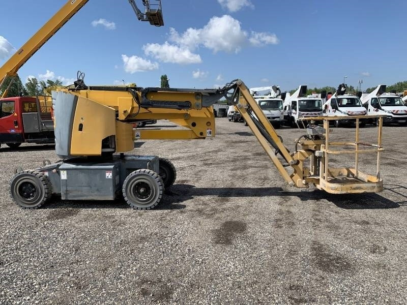 Haulotte HA12IP - 12 m, electric - Артикулираща платформа: снимка 3 Haulotte HA12IP - 12 m, electric - Артикулираща платформа: снимка 3