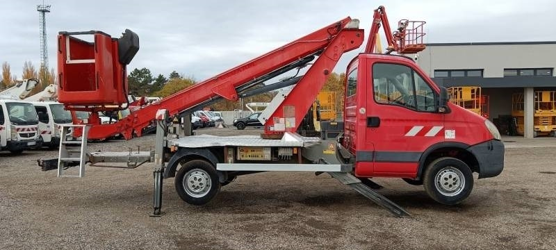 Iveco Daily Isoli PT165 - 16,5 m  - Автовишка: снимка 4 Iveco Daily Isoli PT165 - 16,5 m  - Автовишка: снимка 4