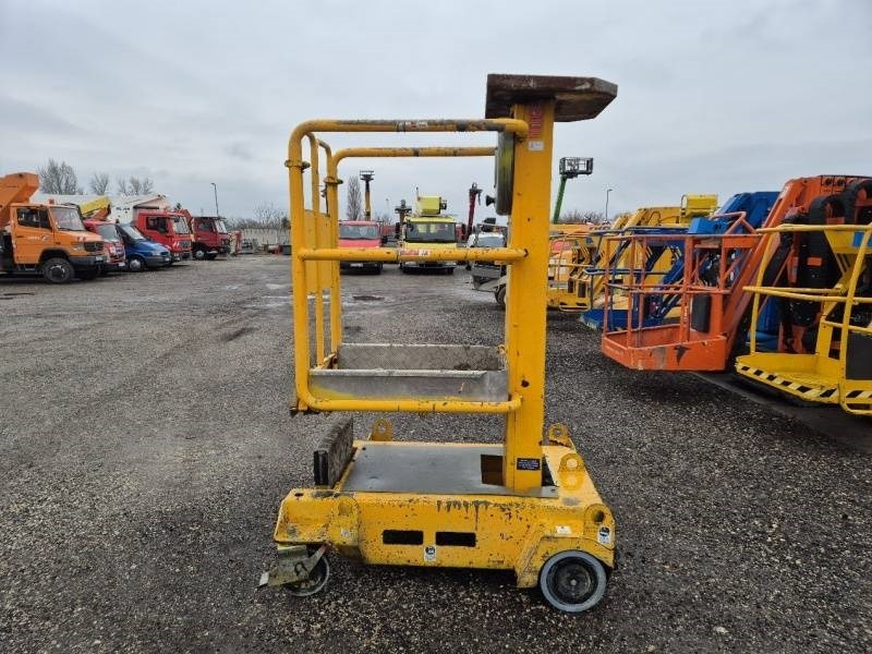 JLG Power Tower Ecolift - 4,2m, 150 kg - Артикулираща платформа: снимка 5 JLG Power Tower Ecolift - 4,2m, 150 kg - Артикулираща платформа: снимка 5