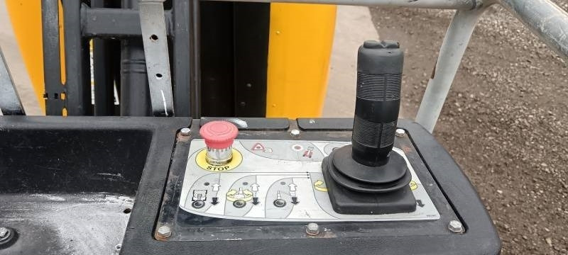 Артикулираща платформа Manitou 100VJR Evolution - 9,9 m - electric: снимка 12 Артикулираща платформа Manitou 100VJR Evolution - 9,9 m - electric: снимка 12