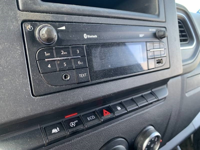 Лизинг на Renault Master Versalift ETL-32-125 - 12,5 m - 120kg  Renault Master Versalift ETL-32-125 - 12,5 m - 120kg: снимка 11 Лизинг на Renault Master Versalift ETL-32-125 - 12,5 m - 120kg  Renault Master Versalift ETL-32-125 - 12,5 m - 120kg: снимка 11