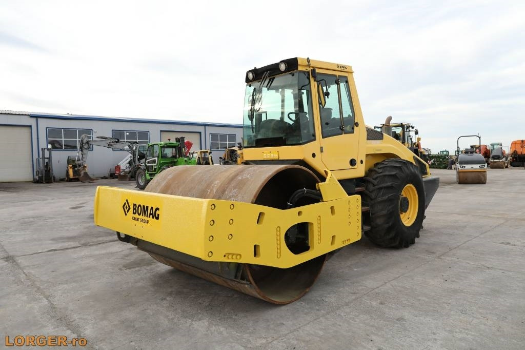 Bomag BW 216 D H-4 - Компактор: снимка 1 Bomag BW 216 D H-4 - Компактор: снимка 1