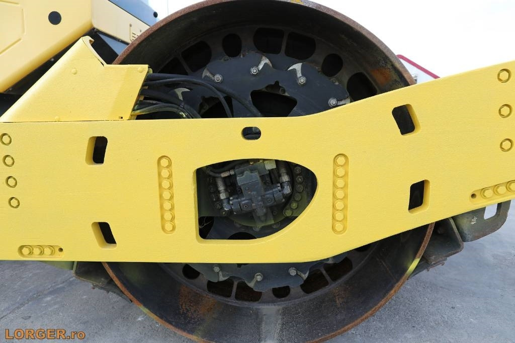 Компактор Bomag BW 219 D H-4: снимка 16 Компактор Bomag BW 219 D H-4: снимка 16