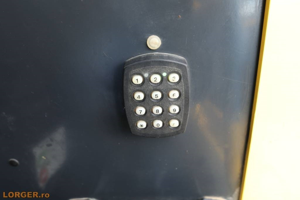 Компактор Bomag BW 219 D H-4: снимка 14 Компактор Bomag BW 219 D H-4: снимка 14