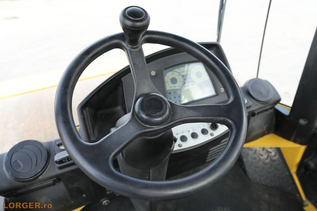 Компактор Bomag BW 219 D H-4: снимка 10 Компактор Bomag BW 219 D H-4: снимка 10