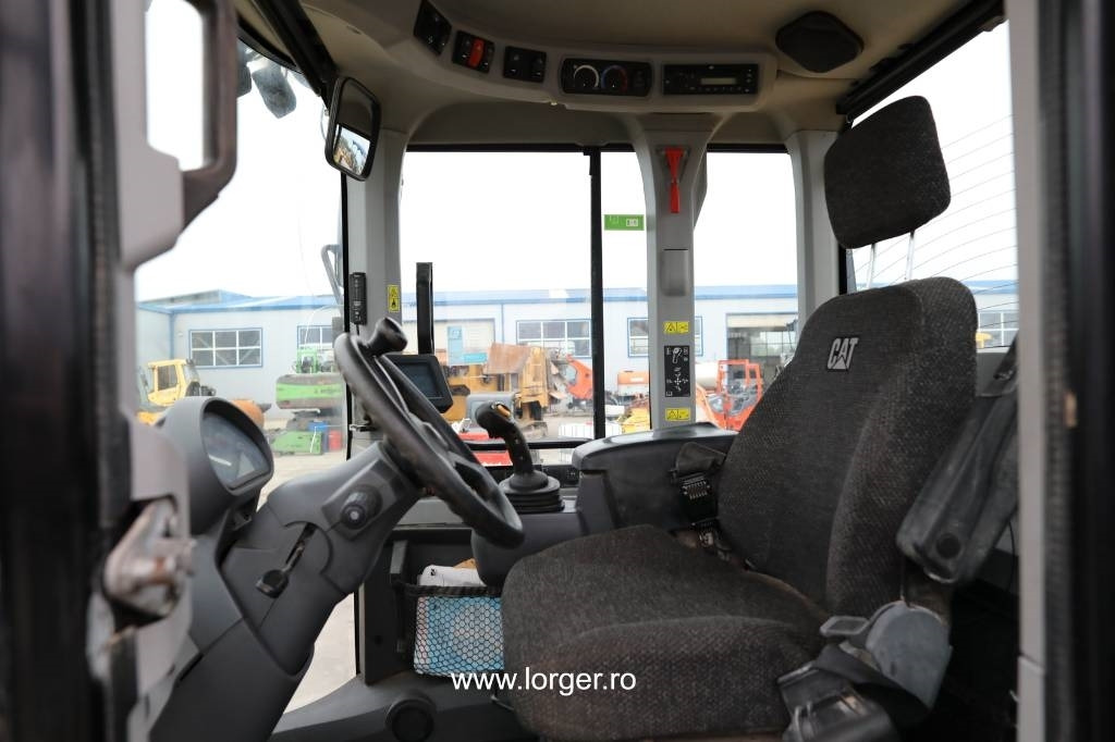 Колесен товарач CAT 938 M: снимка 19