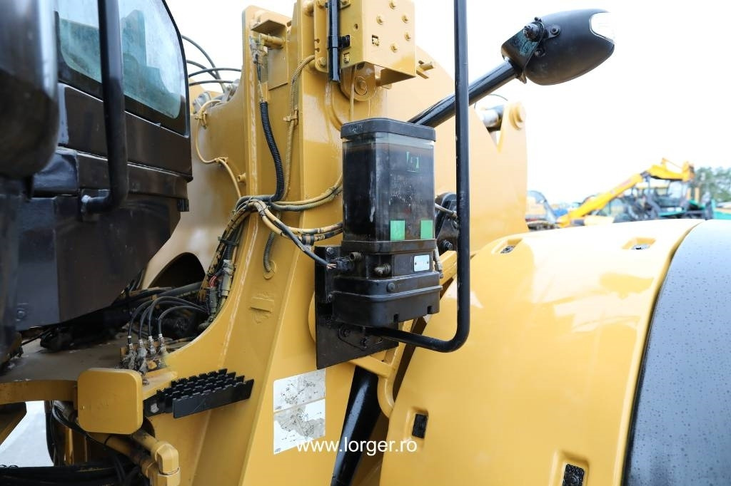 Колесен товарач CAT 938 M: снимка 15