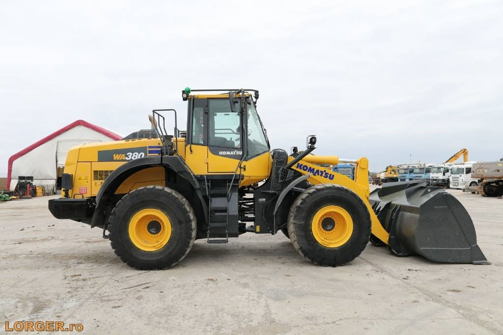 Komatsu WA 380-8EO - Колесен товарач: снимка 3 Komatsu WA 380-8EO - Колесен товарач: снимка 3