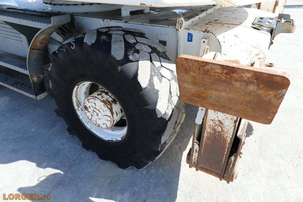 Колесен багер Liebherr A 314: снимка 10