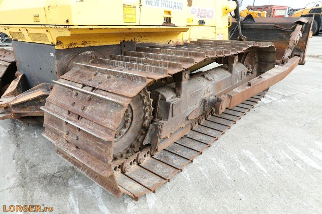 Лизинг на New Holland D 180 New Holland D 180: снимка 16 Лизинг на New Holland D 180 New Holland D 180: снимка 16