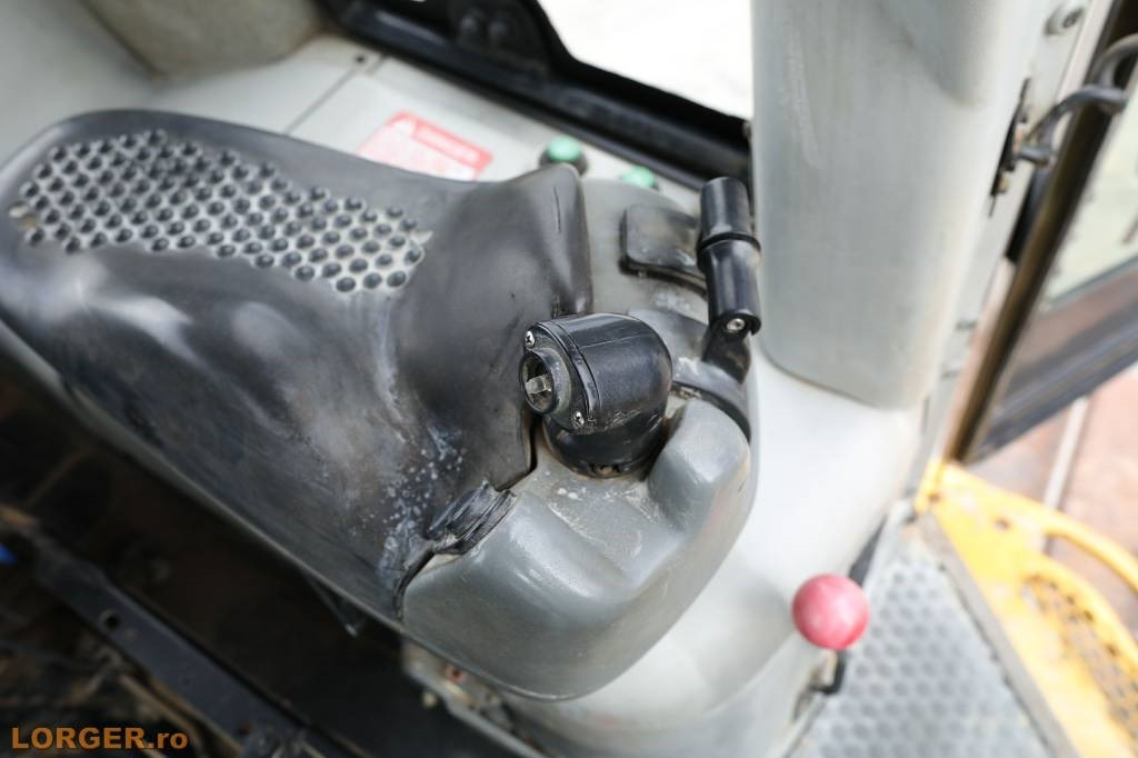 Лизинг на New Holland D 180 New Holland D 180: снимка 19 Лизинг на New Holland D 180 New Holland D 180: снимка 19