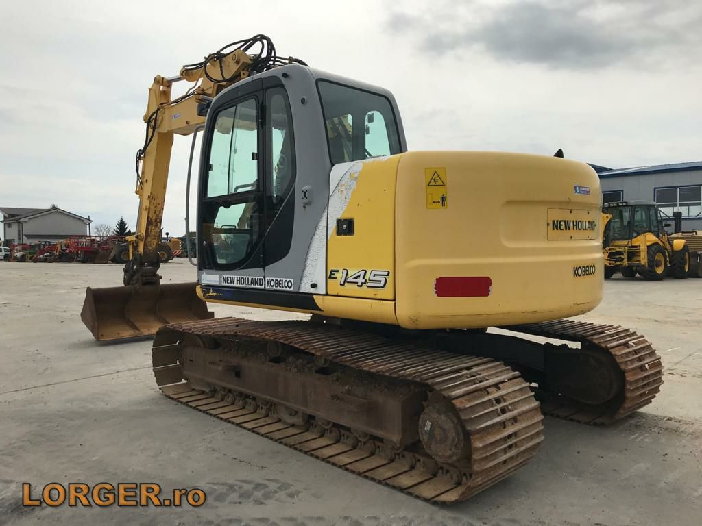 New Holland E 145 - Верижен багер: снимка 4 New Holland E 145 - Верижен багер: снимка 4