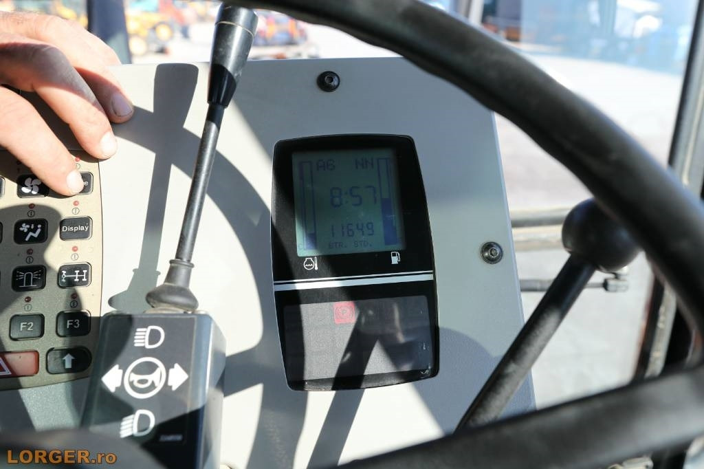 Грейдер New Holland F 156.6 A with 3D GPS System: снимка 30