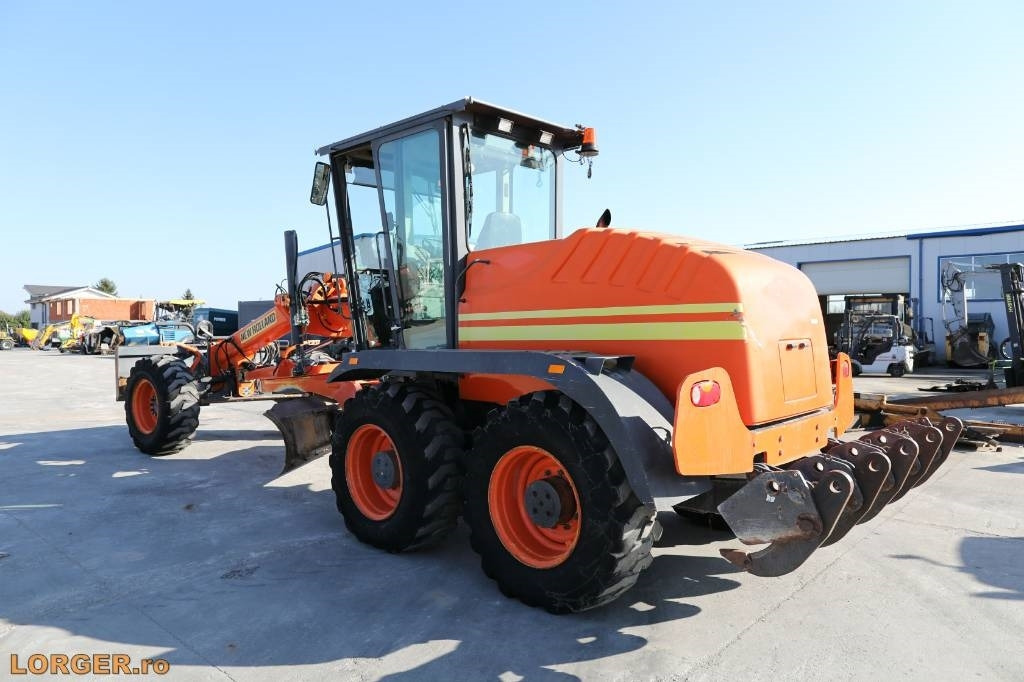 New Holland F 156.6 A with 3D GPS System - Грейдер: снимка 3 New Holland F 156.6 A with 3D GPS System - Грейдер: снимка 3