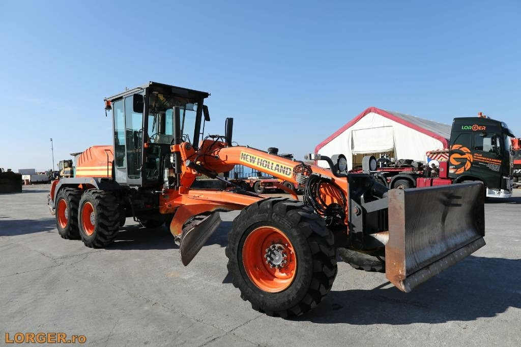 New Holland F 156.6 A with 3D GPS System - Грейдер: снимка 1 New Holland F 156.6 A with 3D GPS System - Грейдер: снимка 1