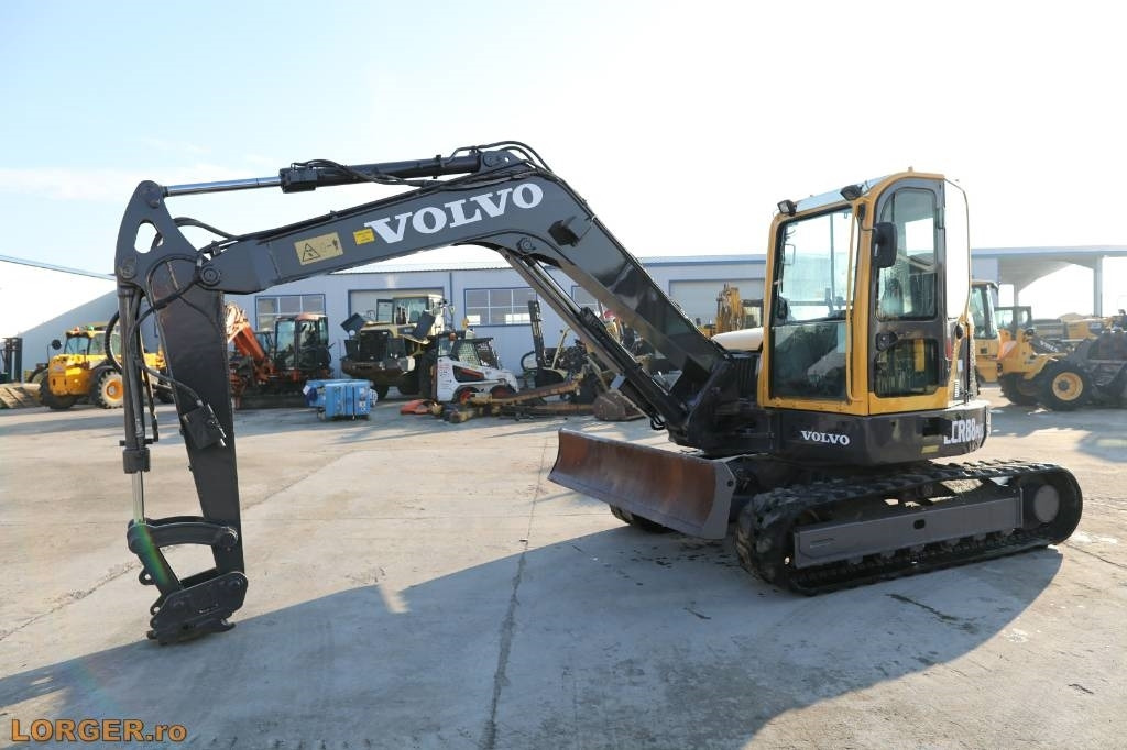 Volvo ECR 88 PLUS - Мини багер: снимка 4 Volvo ECR 88 PLUS - Мини багер: снимка 4
