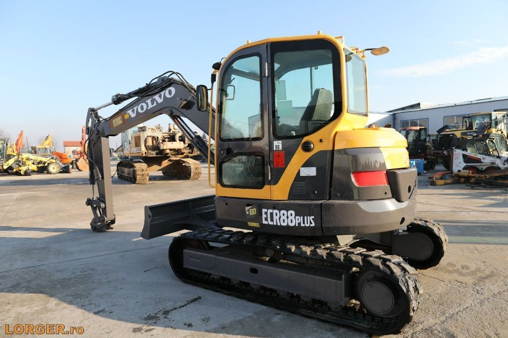 Volvo ECR 88 PLUS - Мини багер: снимка 3 Volvo ECR 88 PLUS - Мини багер: снимка 3