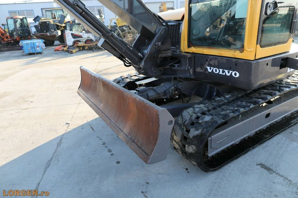 Volvo ECR 88 PLUS - Мини багер: снимка 5 Volvo ECR 88 PLUS - Мини багер: снимка 5