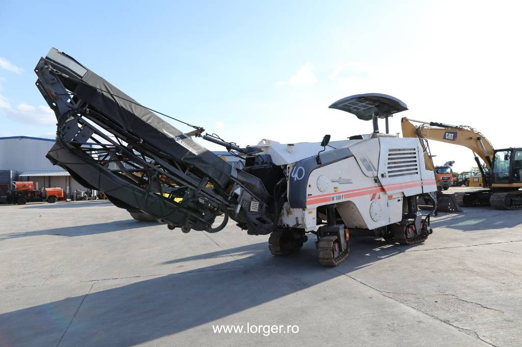 Wirtgen W 100 F  - Пътна фреза: снимка 1 Wirtgen W 100 F  - Пътна фреза: снимка 1
