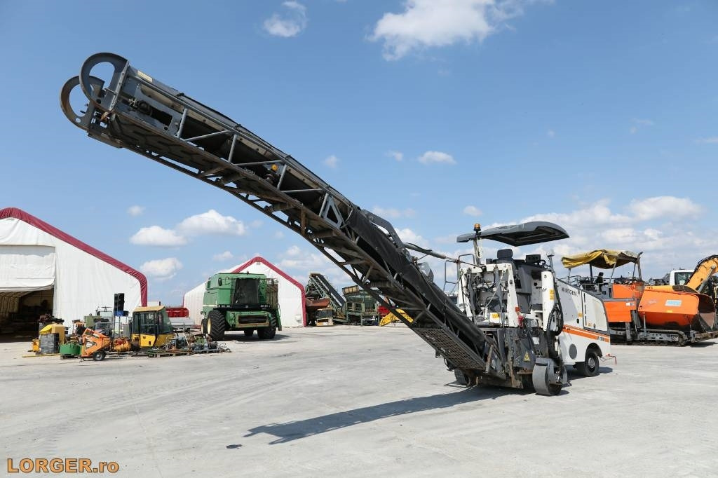 Wirtgen W 100 - Пътна фреза: снимка 4 Wirtgen W 100 - Пътна фреза: снимка 4