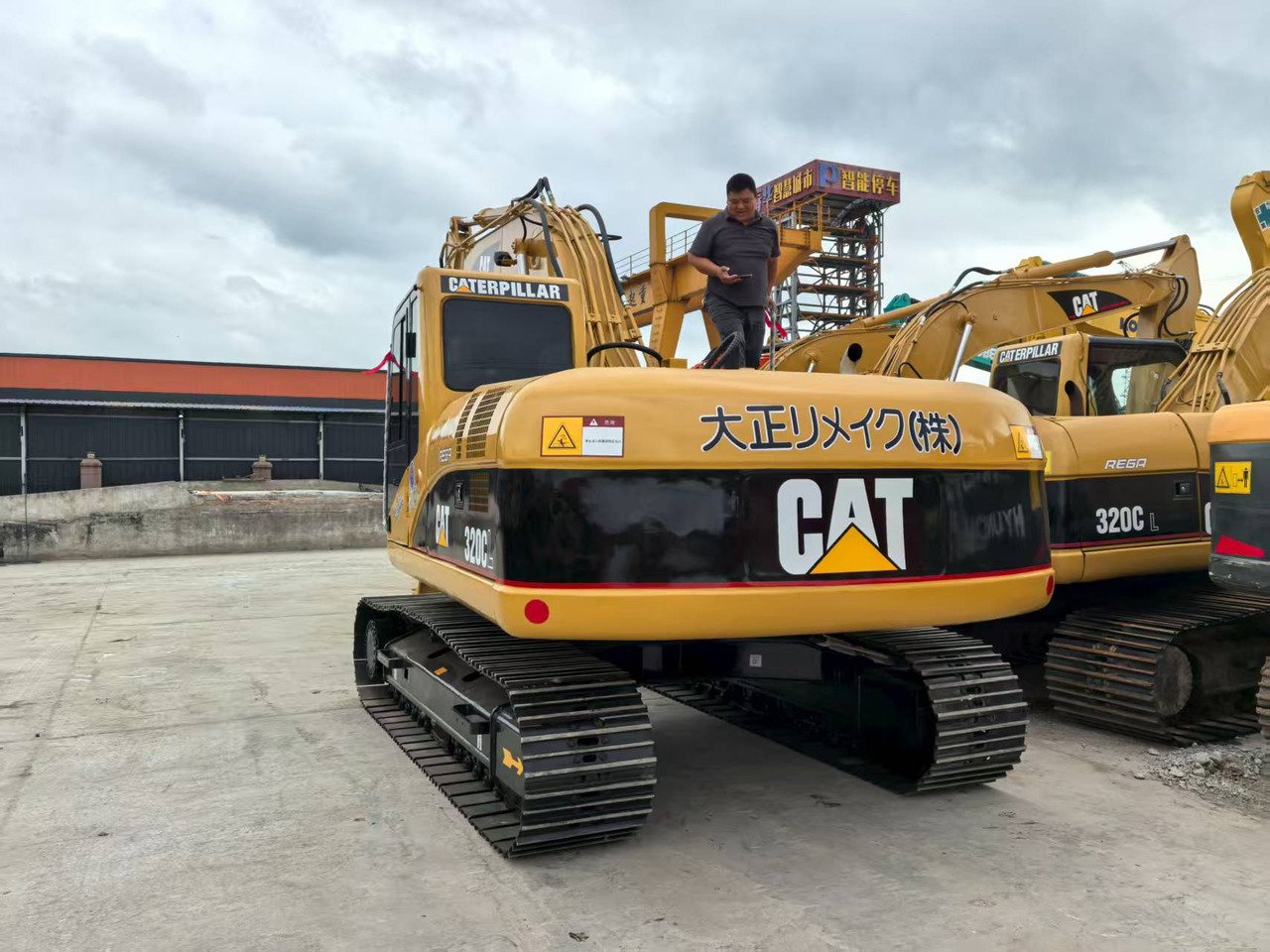CATERPILLAR 320c - Верижен багер: снимка 2 CATERPILLAR 320c - Верижен багер: снимка 2