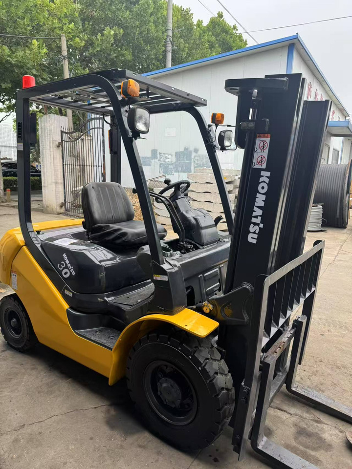 KOMATSU FD30 - Мотокар: снимка 3 KOMATSU FD30 - Мотокар: снимка 3