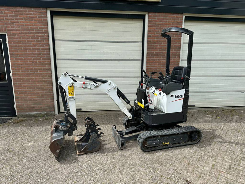 Bobcat E 10z - Мини багер: снимка 1 Bobcat E 10z - Мини багер: снимка 1