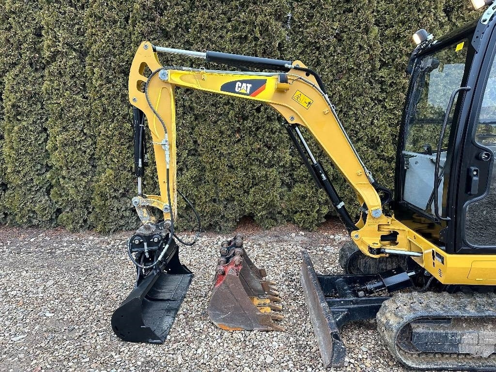 CAT 302.7 D CR - Мини багер: снимка 4 CAT 302.7 D CR - Мини багер: снимка 4