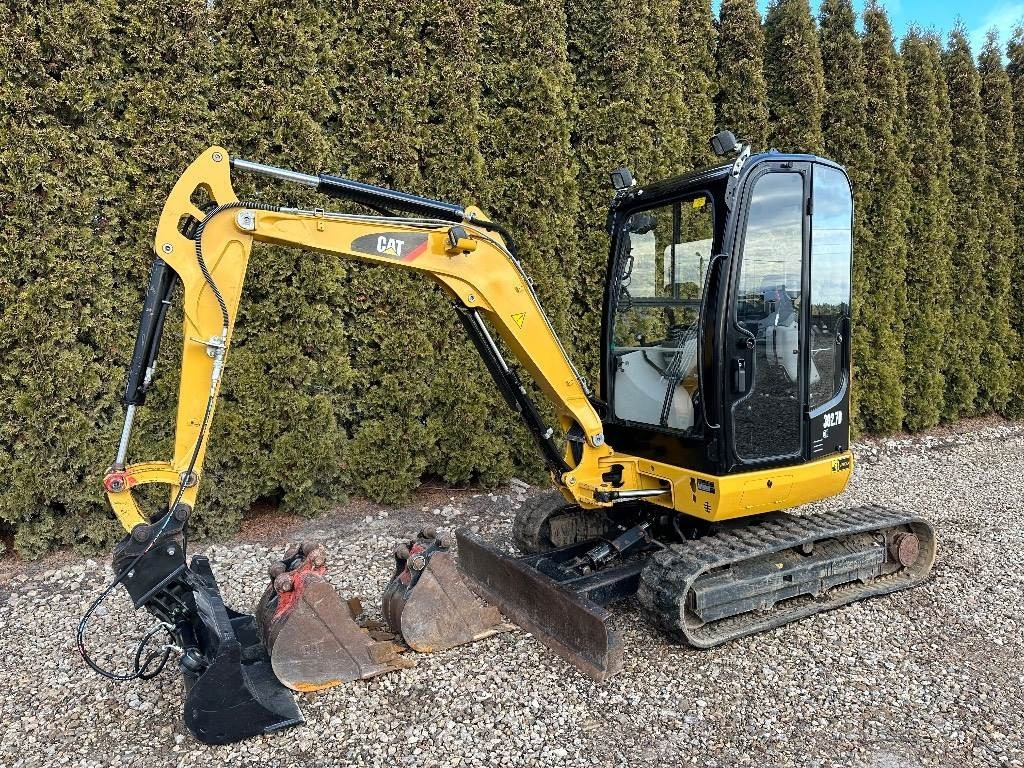 CAT 302.7D CR - Мини багер: снимка 1 CAT 302.7D CR - Мини багер: снимка 1